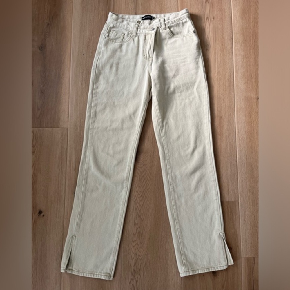 Pretty Little Thing beige straight leg pants size 4